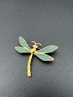 Vintage Trifari Enamel Dragonfly Insect Gold Tone Brooch Pin Jewel Eyes 1.5"